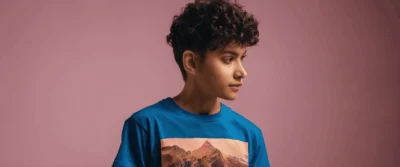 T-shirt Young 1 Pact : L’emblème d’une jeunesse engagée et stylée